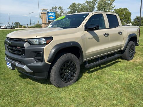Used 2023 Chevrolet Colorado Trail Boss AWD/4WD image 1