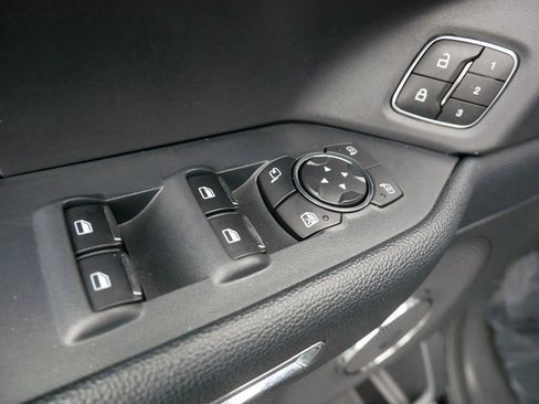 Certified 2024 Ford Expedition Max XLT image 10