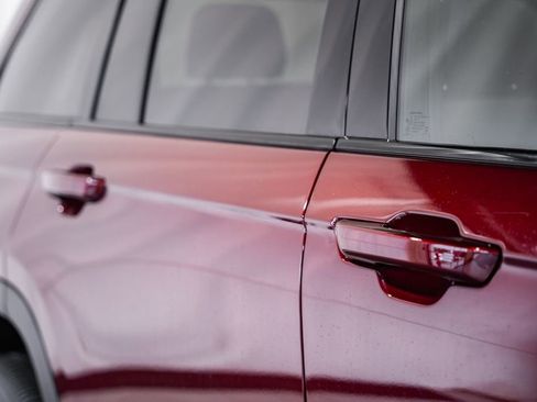 New 2025 Jeep Grand Cherokee Altitude w/ Trailer Tow Package image 14