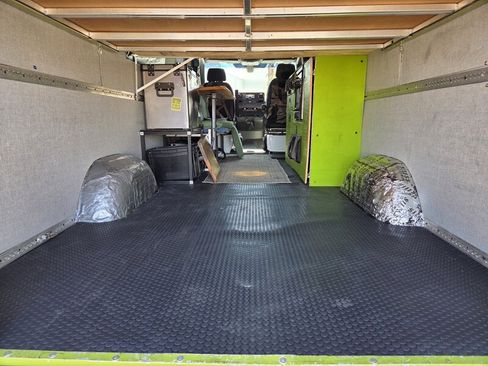 Used 2023 Mercedes-Benz Sprinter 2500 image 14