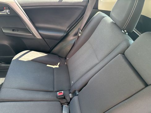Used 2016 Toyota RAV4 XLE AWD/4WD image 21