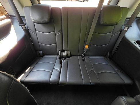 Used 2018 Cadillac Escalade Luxury AWD/4WD image 34