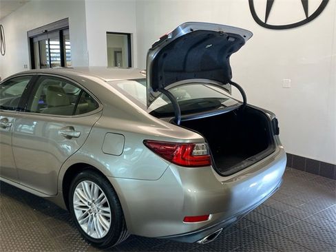 Used 2016 Lexus ES 350 image 25