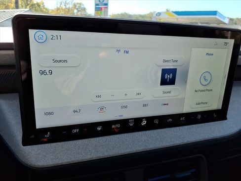 New 2025 Ford Maverick XLT w/ XLT Luxury Package image 11