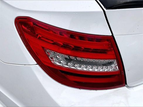 Used 2015 Mercedes-Benz C 350 4MATIC Coupe image 27