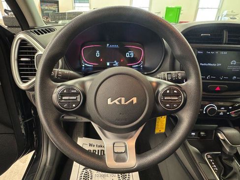 Used 2025 Kia Soul LX w/ LX Technology Package image 5