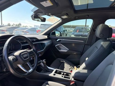 Used 2020 Audi Q3 2.0T Premium w/ Convenience Package AWD/4WD image 3