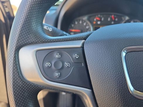 Used 2022 GMC Terrain SLE w/ Driver Convenience Package image 21