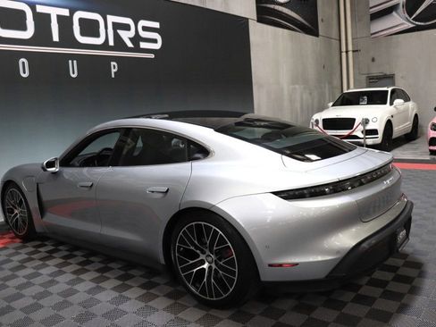 Used 2020 Porsche Taycan 4S image 4