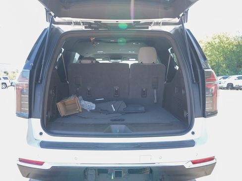 Used 2025 Chevrolet Suburban LS w/ Max Trailering Package AWD/4WD image 17