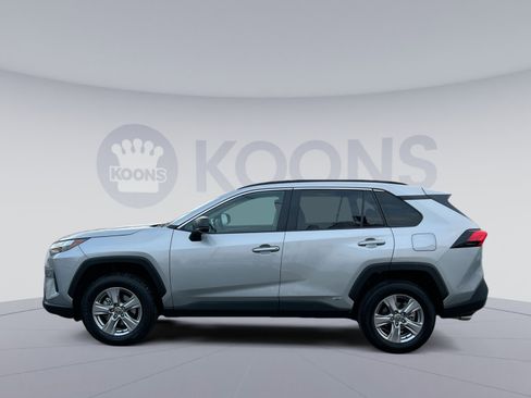 Used 2024 Toyota RAV4 LE image 8