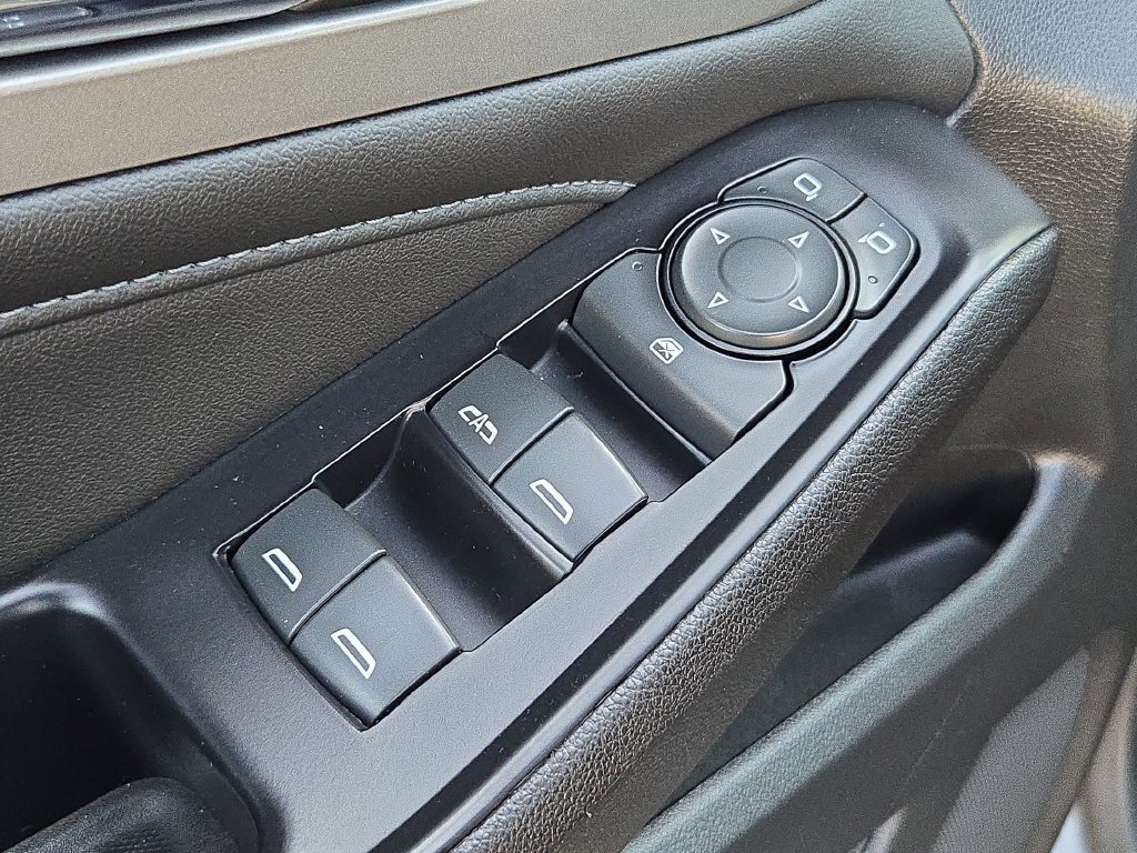 Used 2023 Chevrolet Traverse LT AWD/4WD image 12
