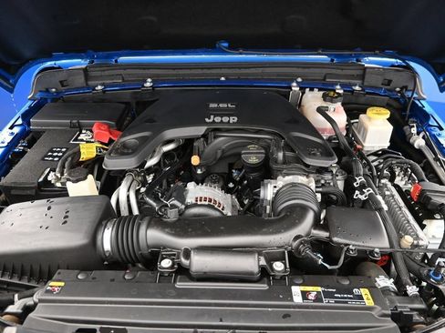Used 2021 Jeep Gladiator Rubicon AWD/4WD image 12