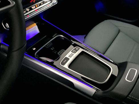 New 2026 Mercedes-Benz GLB 250 4MATIC image 11