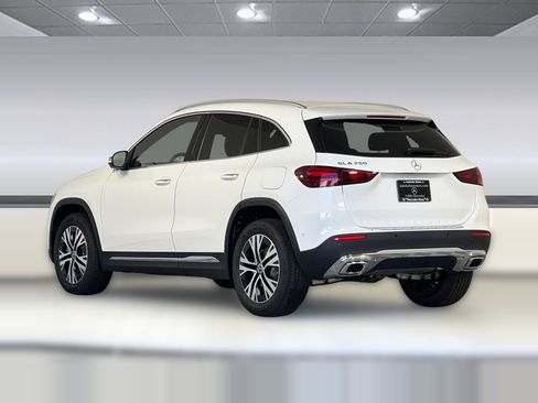 Used 2026 Mercedes-Benz GLA 250 image 3