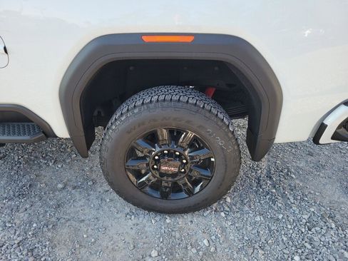 New 2026 GMC Sierra 2500 AT4 w/ AT4 Premium Plus Package image 7