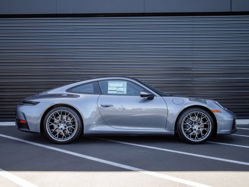 Used 2026 Porsche 911 Carrera RWD image 8