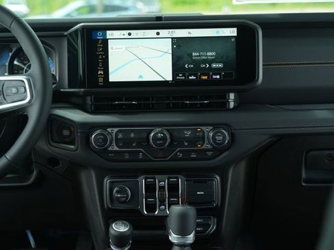 New 2026 Jeep Wrangler Unlimited Sahara AWD/4WD image 27