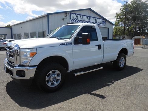 Used 2014 Ford F250 XLT w/ XLT Value Package AWD/4WD image 5
