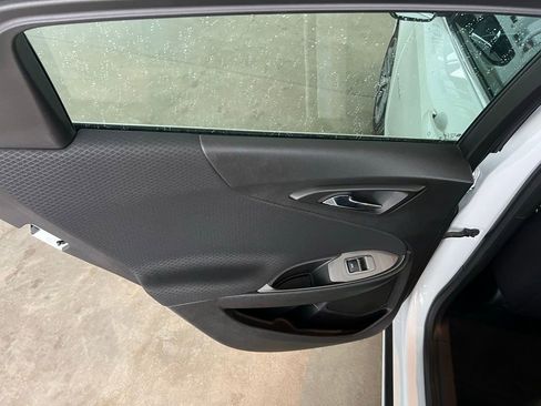 Used 2023 Chevrolet Malibu LT image 16