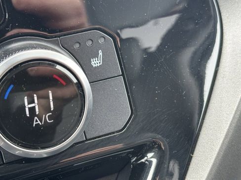 Certified 2021 Toyota Highlander XLE image 18