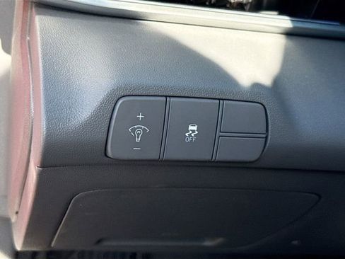 Used 2025 Hyundai Elantra SEL w/ Cargo Package image 10