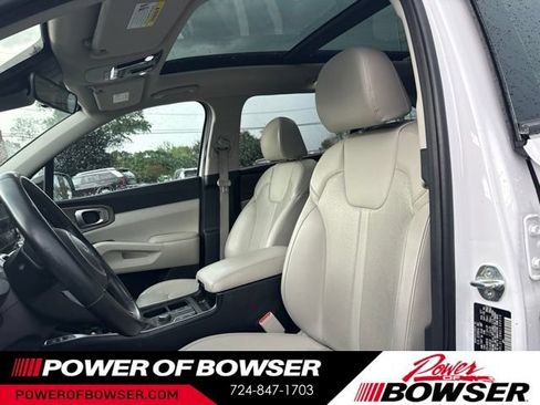 Used 2022 Kia Sorento S w/ Panoramic Sunroof Package AWD/4WD image 2