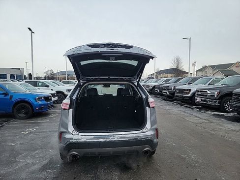 Used 2022 Ford Edge Titanium image 19