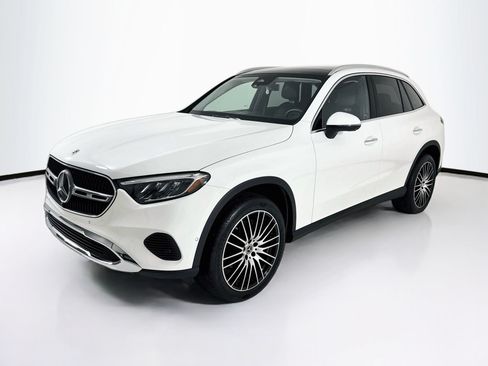 Certified 2024 Mercedes-Benz GLC 300 image 3
