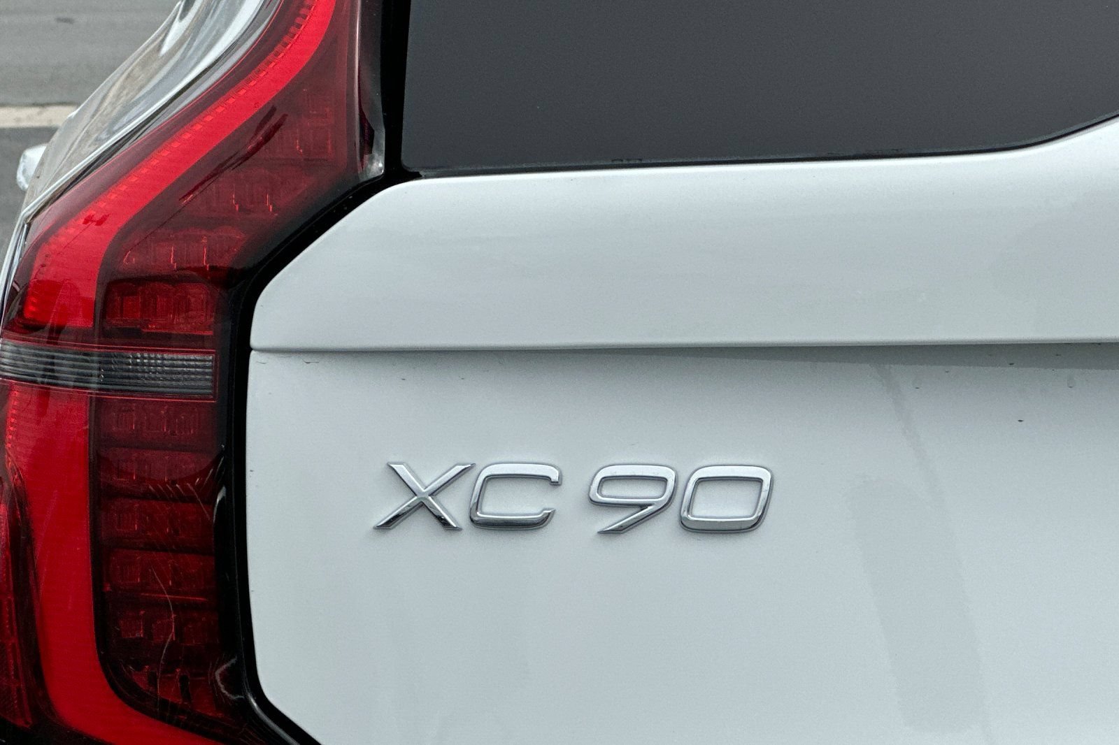 New 2025 Volvo XC90 T8 Plus w/ Protection Package Premier AWD/4WD image 28