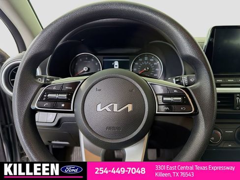 Used 2024 Kia Forte LXS image 9