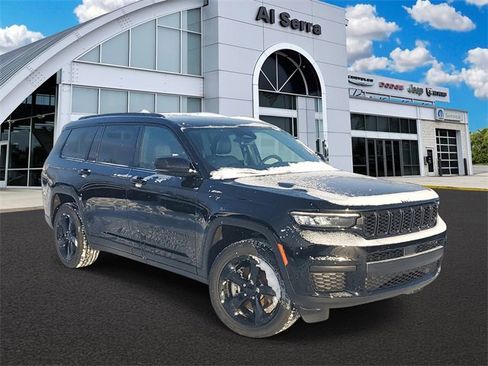 New 2025 Jeep Grand Cherokee L Altitude image 1