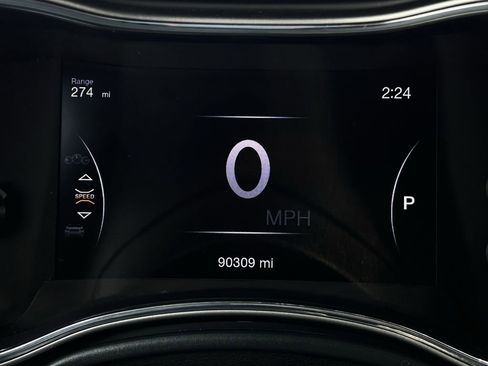 Used 2021 Jeep Grand Cherokee Limited w/ Luxury Group II RWD image 16