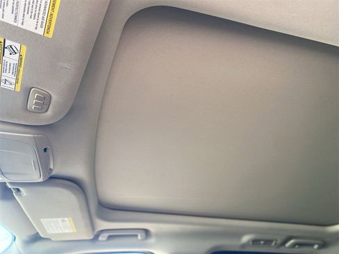 Used 2021 Ford Expedition XLT image 19