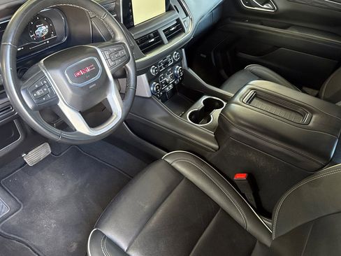 Used 2024 GMC Yukon SLT AWD/4WD image 9