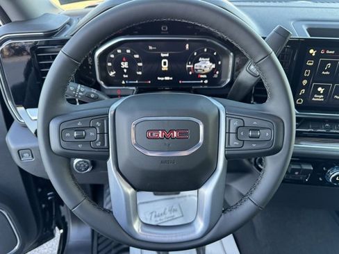 New 2026 GMC Sierra 1500 Elevation image 17