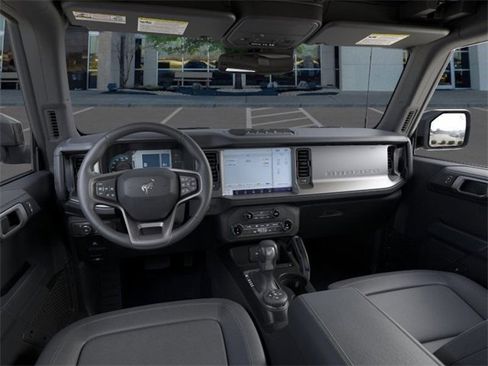 New 2025 Ford Bronco Outer Banks w/ Sasquatch Package image 9