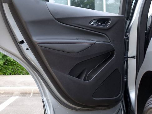 Used 2024 Chevrolet Equinox RS FWD image 38