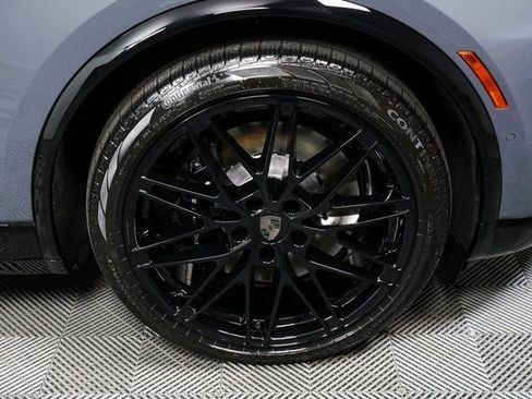 New 2026 Porsche Macan Turbo Electric image 40