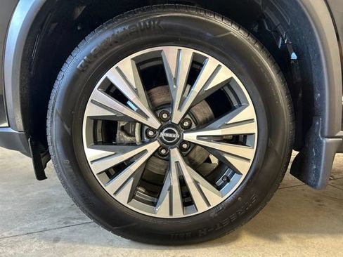 Used 2023 Nissan Rogue SV AWD/4WD image 10