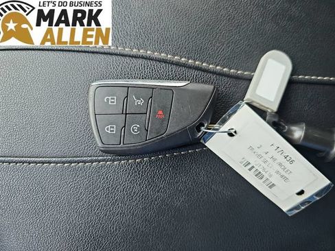 Used 2024 Chevrolet Traverse LT FWD image 35