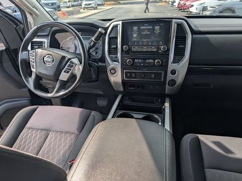 Used 2020 Nissan Titan SV w/ SV Convenience Package RWD image 27