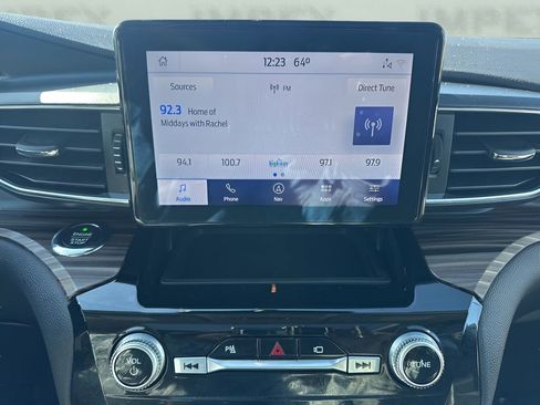 Used 2021 Ford Explorer Limited w/ Hybrid Equipment Group 310A image 21