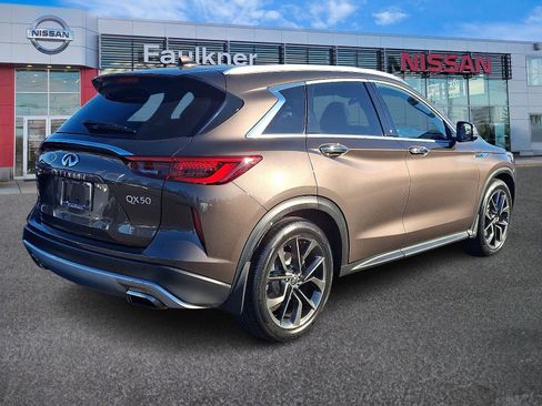 Used 2019 INFINITI QX50 Essential w/ Sensory Package image 6