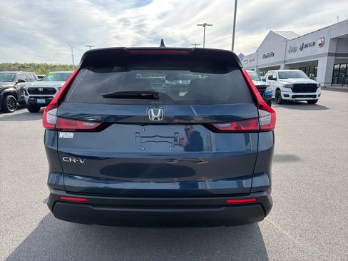 Used 2025 Honda CR-V EX image 7