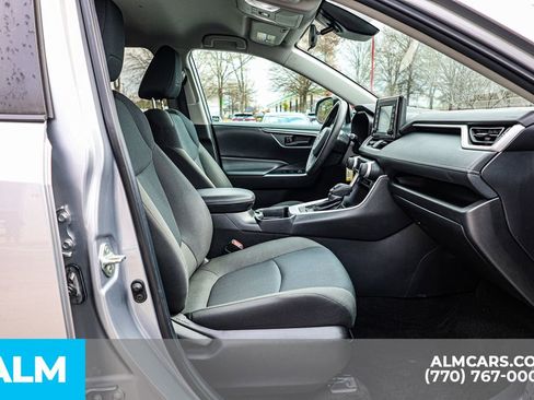 Used 2021 Toyota RAV4 LE image 21