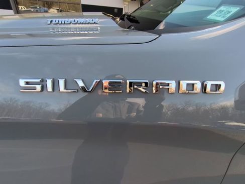 Used 2024 Chevrolet Silverado 1500 LT image 31
