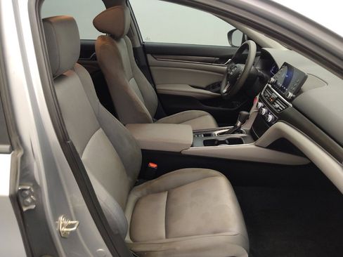 Used 2019 Honda Accord LX image 21