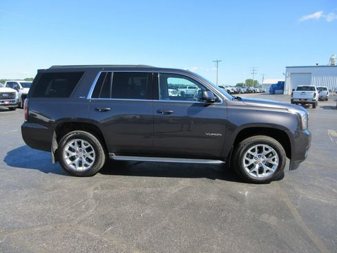 Used 2016 GMC Yukon SLT w/ Open Road Package AWD/4WD image 4