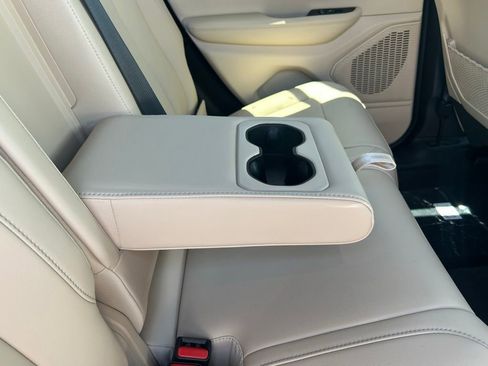 New 2025 Jeep Grand Cherokee Limited image 31